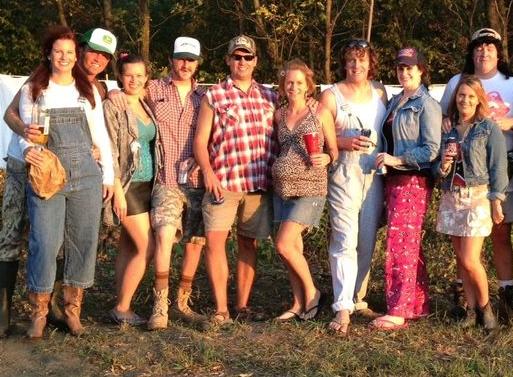 MAD MONDAY THEME - REDNECKS AND WHITE TRASH! < Past Events - Monday 4th  July, 2016